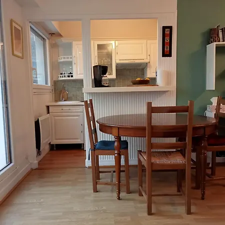 11e Lägenhet